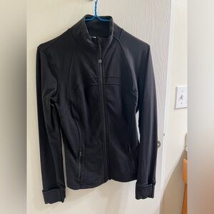 Lululemon define Nulu Jacket
